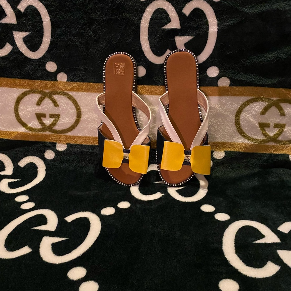 Sandals - Picture 2 of 2